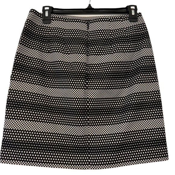 Loft Petites Pencil Mini Skirt size 4 P - Picture 2 of 5